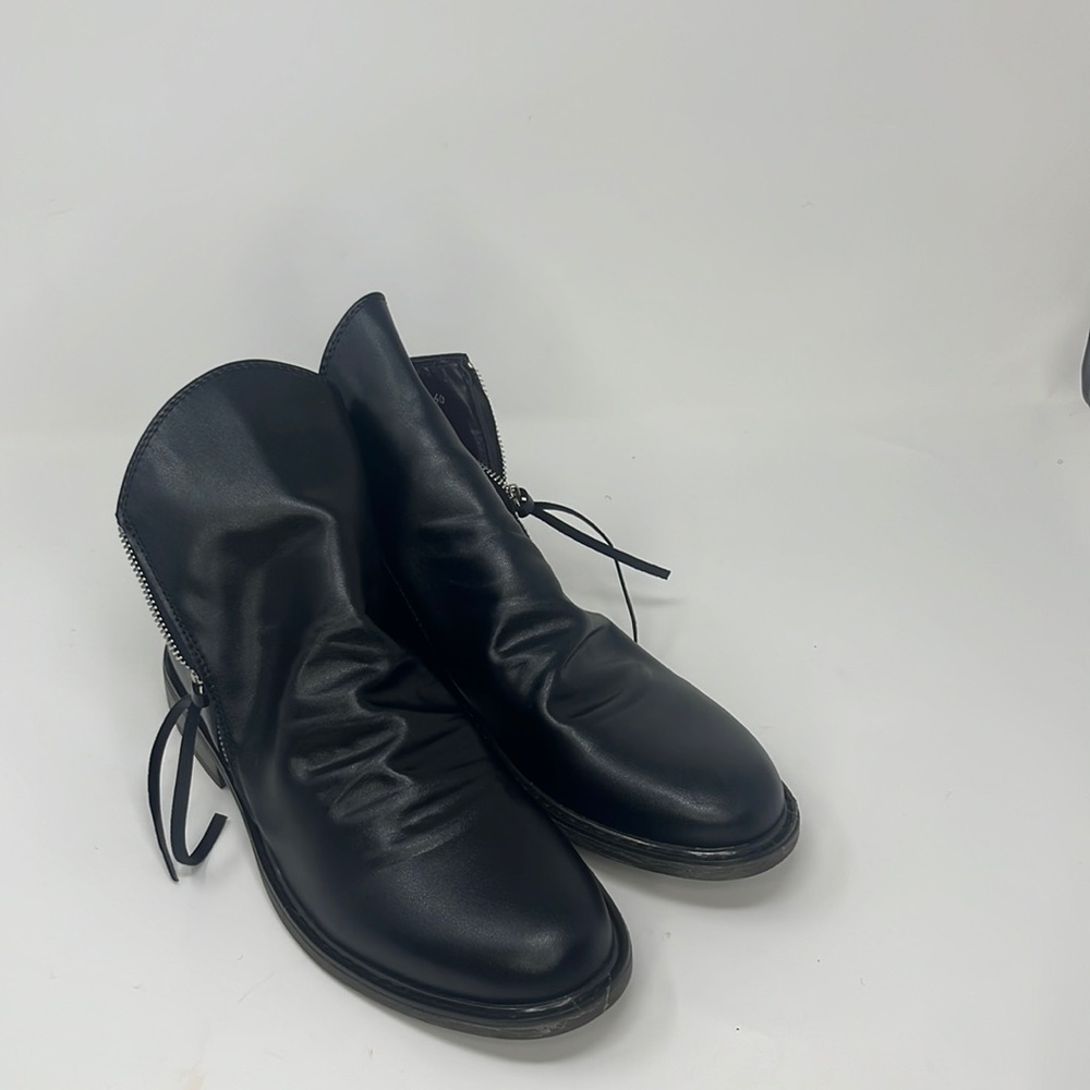 Woman’s ankle boots
